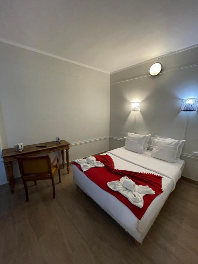 Hotel Central 생드니 외부 사진